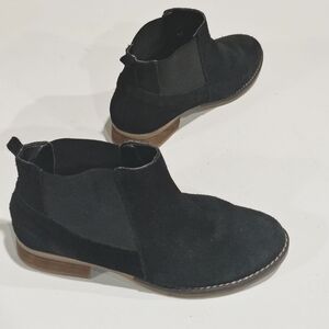 Levi's Black Suede Ankle Boots Size 9